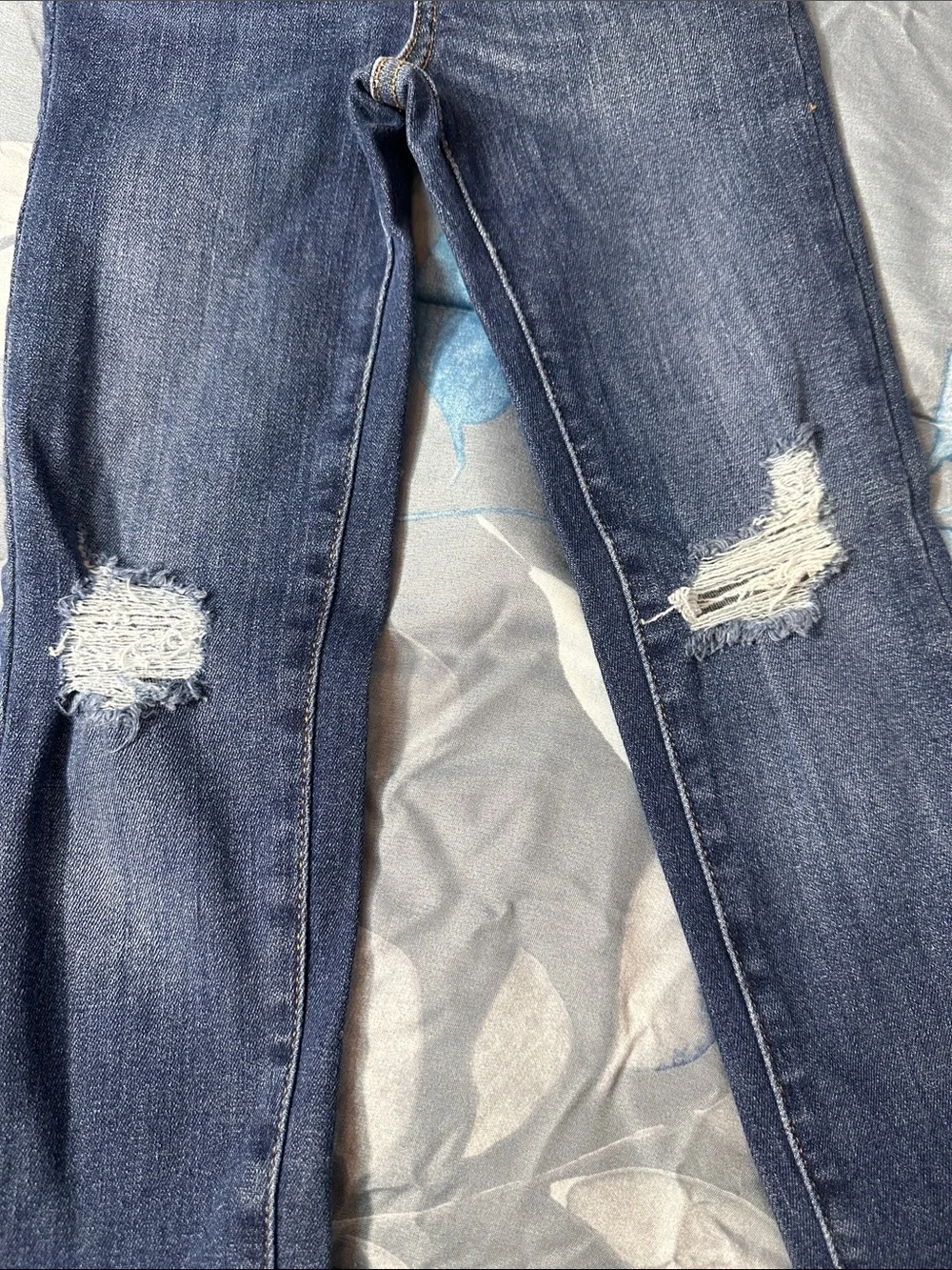 EUC Old Navy Dark Blue Distressed Girls Rockstar Jeggings Sz 7